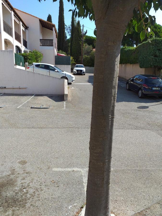Joli Studio Res Au Calme En Rez De Jardin A Bandol. Exterior photo